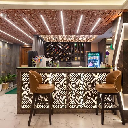 Airport Diana Hotel Kathmandu Bagian luar foto