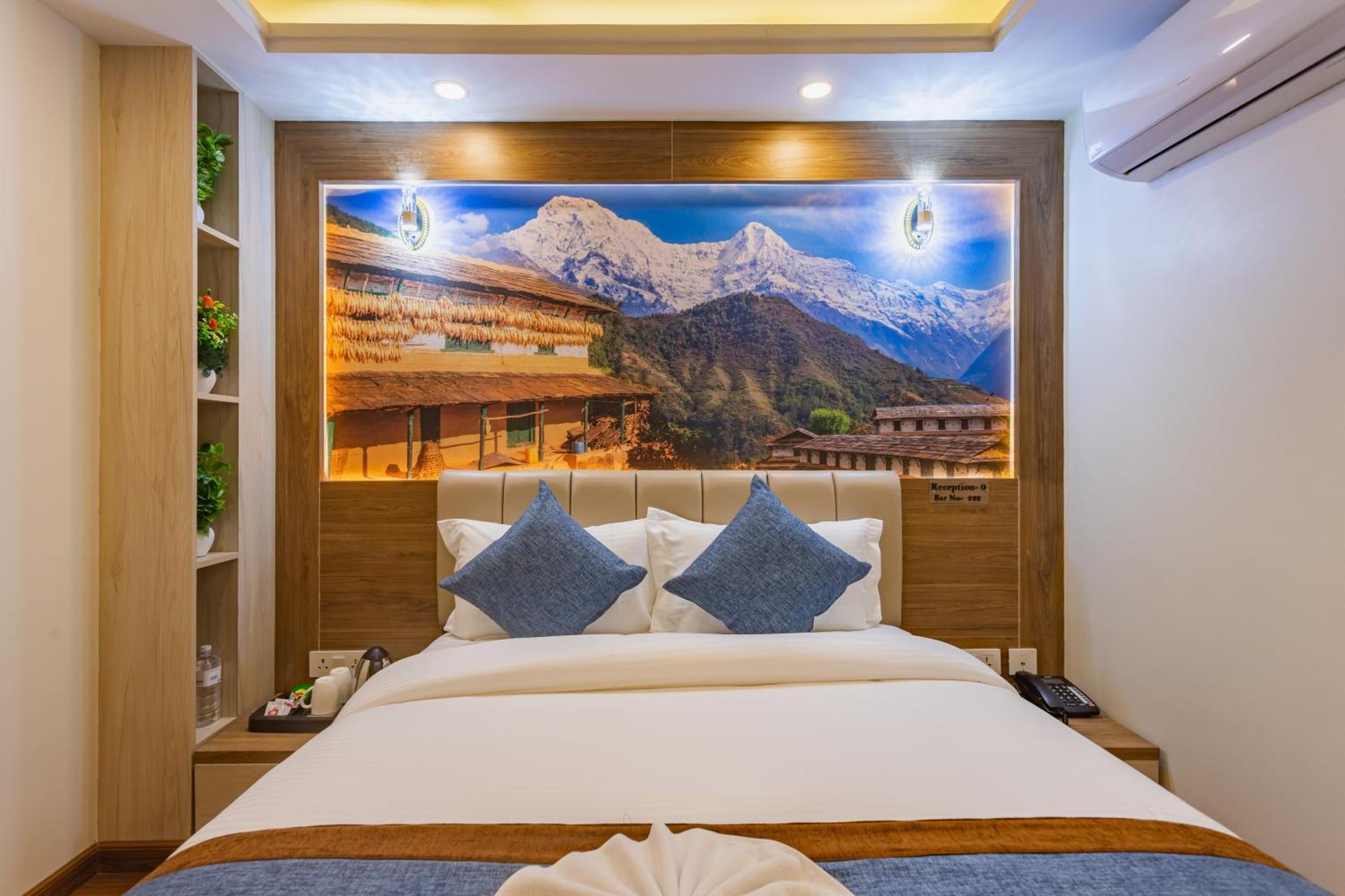 Airport Diana Hotel Kathmandu Bagian luar foto