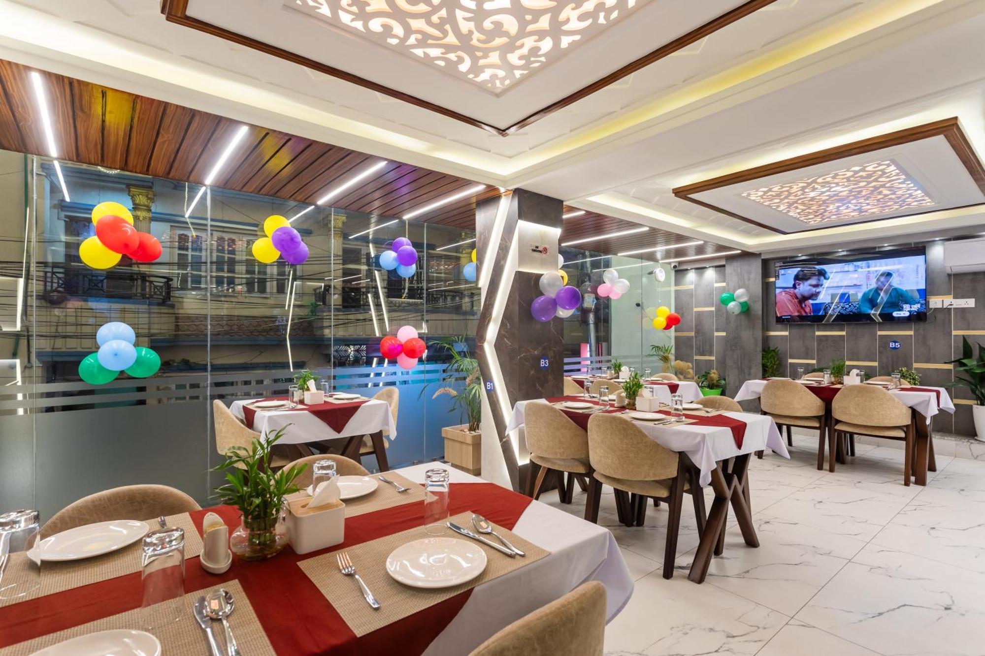 Airport Diana Hotel Kathmandu Bagian luar foto